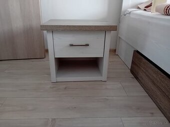 Nočné stolčeky 2 ks