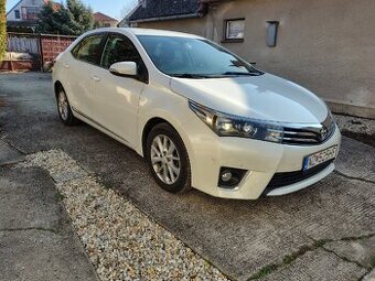 Toyora Corolla 1.6 Benzin + LPG, r.v. 2014, 317xxx km