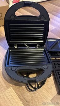 novy elektricky gril, toastovac 3v1