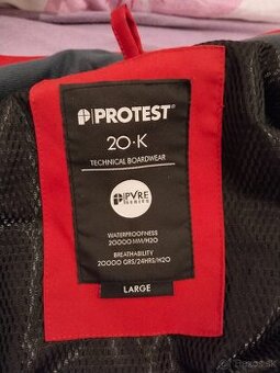 Lyziarska bunda Protest