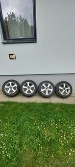 215/60/16 Subaru forester