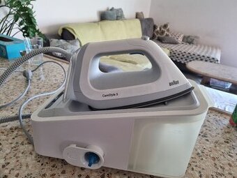 Parná žehlička / generátor Braun CareStyle 5