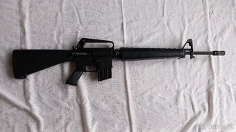 Predam repliku pusky M-16 od Denix