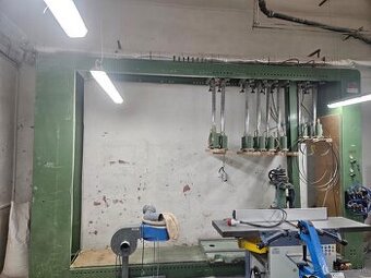 Lis na zásuvky a skrinky