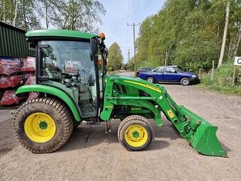 John Deere 3038R