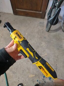 Rázová račňa Dewalt