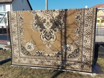 Koberec 3,7 x 2,7 m
