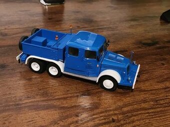 Tatra 141 modra 1:43