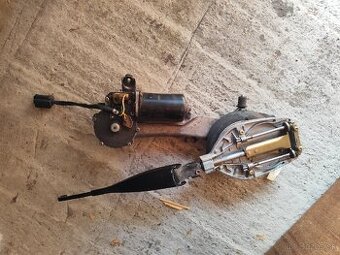 predny stierac mercedes w202