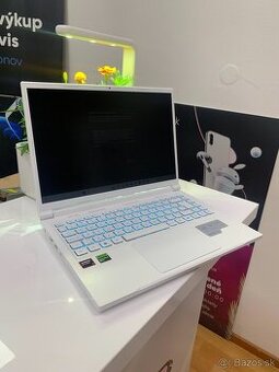 Acer Nitro V14– Ryzen 7 8845HS / RTX 4050 / 32 GB RAM