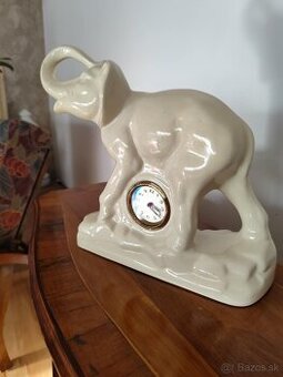 Hodiny - keramický slon