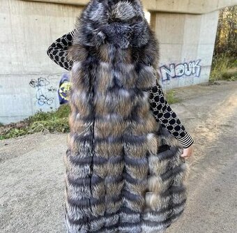 Kožušinová vesta z líšky pravej