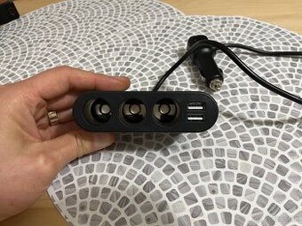 Rozdvojka zapalovaca do auta