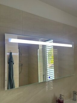 Kúpeľňové LED zrkadlo