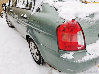 Hyundai accent benzin