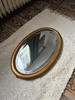 Vintage Oválne Zrkadlo s Fazetou – Zlatý Rám – Masívne Drevo