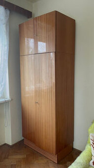 Retro obývacia stena