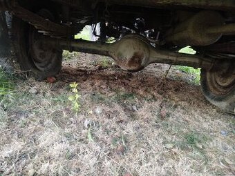 ARO M461 predná a zadná náprava