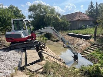 Výkopové práce,dovoz štrkopieskov,kanalizačné pripojky