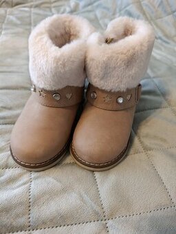 Top krásne čižmičky Mayoral