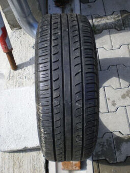 Pneumatika Pirelli 215/60R16 letná 1ks