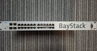 Nortel BayStack 425-24T 100Mbit Rackmount Switch