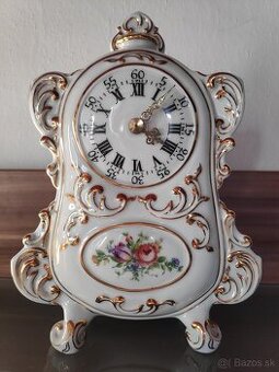 Porcelánové hodiny
