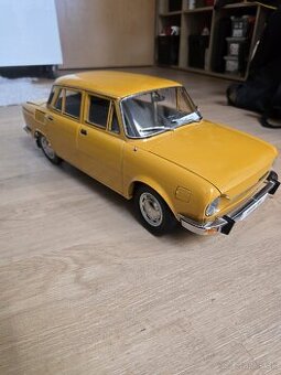 Škoda 100 deagostini 1:8