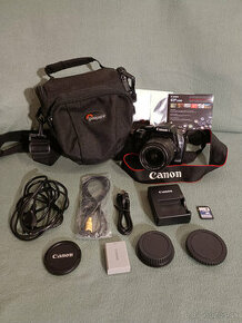 Canon EOS 450D + objektív, príslušenstvo a batoh