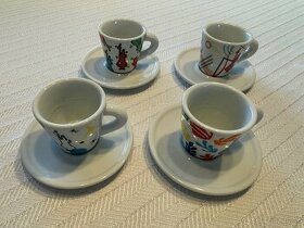 Porcelánové poháre na espresso