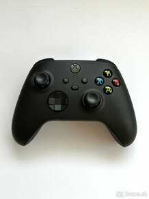 Bezdrôtový ovládač Xbox Series XSX, čierny (Carbon Black)