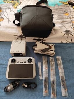 DJI Mini 3 Fly More Combo (DJI RC) (GL)