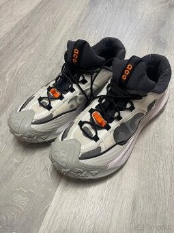 Nike ACG Mountain Fly 2