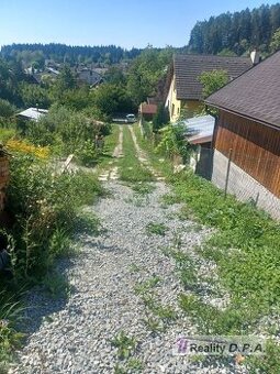 Na predaj rekreačný pozemok so záhradnou chatkou v osade Kol