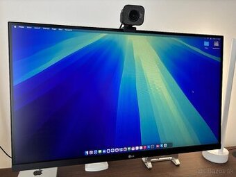 27" LG UltraGear monitor