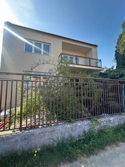 Na predaj priestranný rodinný dom Bernolákovo 250m2