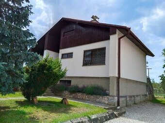 Predáme 2x RD s elektrodielňou na 25 ár. pozemku - Rumanová