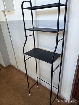 Kovový regál nad práčku alebo wc