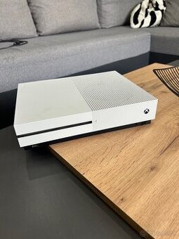 XBOX one S 1tb - 1