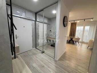 Na predaj exkluzívny 3-izbový byt s veľkou loggiou v...