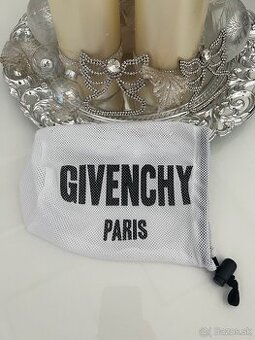 Givenchy vrecko