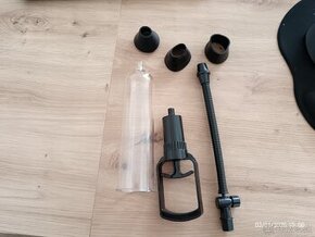 Vakuova pumpa na zvacsenie penisu