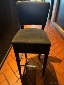 Barová stolička čalúnená