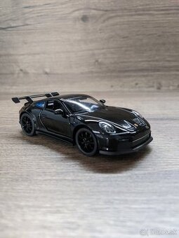 Predam kovovy model Porsche 911 GT3