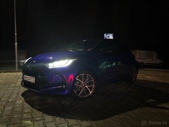 Toyota yaris hybrid 2025 - 1