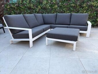 Rohová sedacia súprava biela