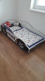 Detská posteĺ auto-polícia