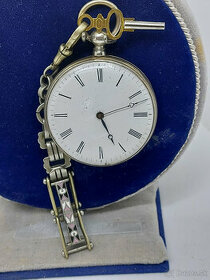 starožitné hodinky na kľúčik so šatlénom na predaj funkčné K