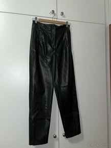 Zara koženkové nohavice - 1