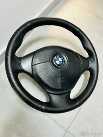 Kožený trojramenný volant BMW